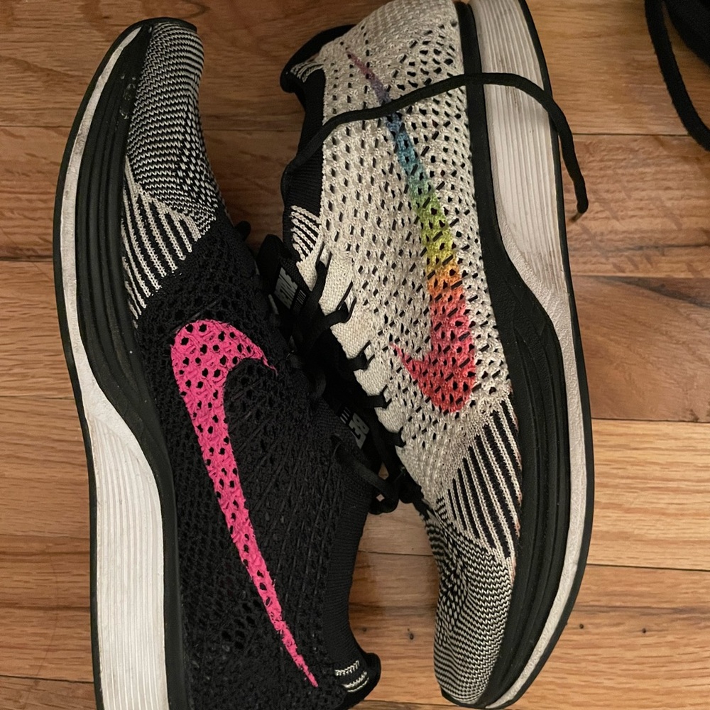 Be True Nike Flyknit Racer